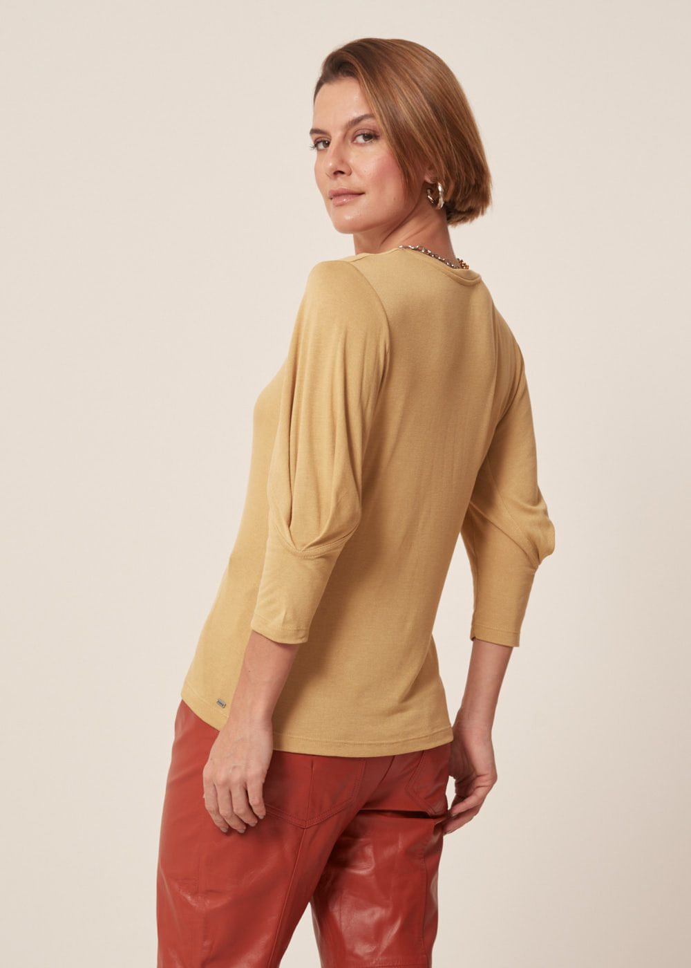 66.40.2908CAQ BLUSA MALHA RECORTE MANGAS