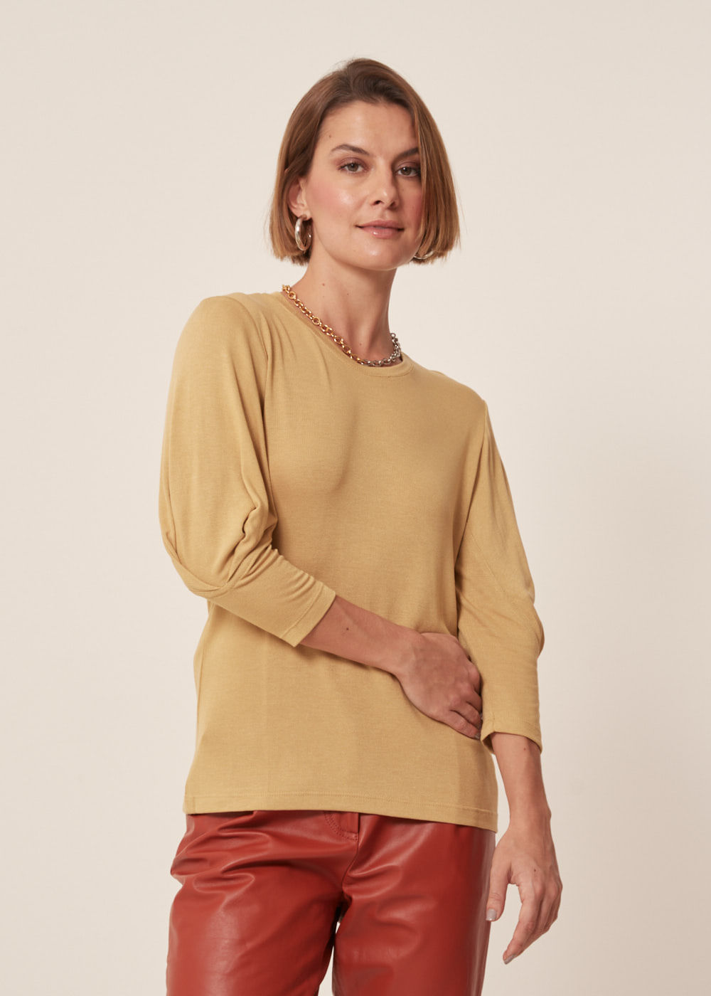 66.40.2908CAQ BLUSA MALHA RECORTE MANGAS
