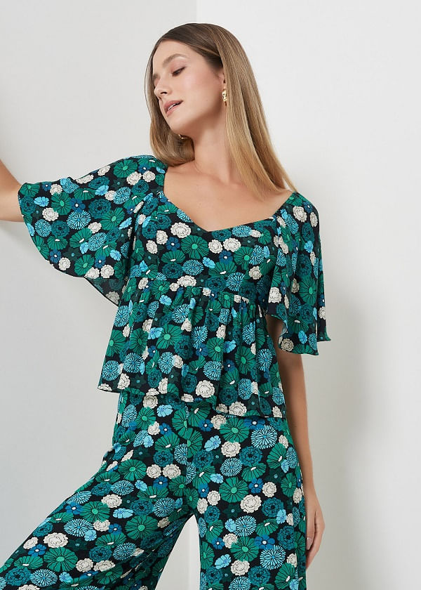 57.20.3004EST BLUSA DECOTE PRINCESA ESTAMPA BLOSSOM