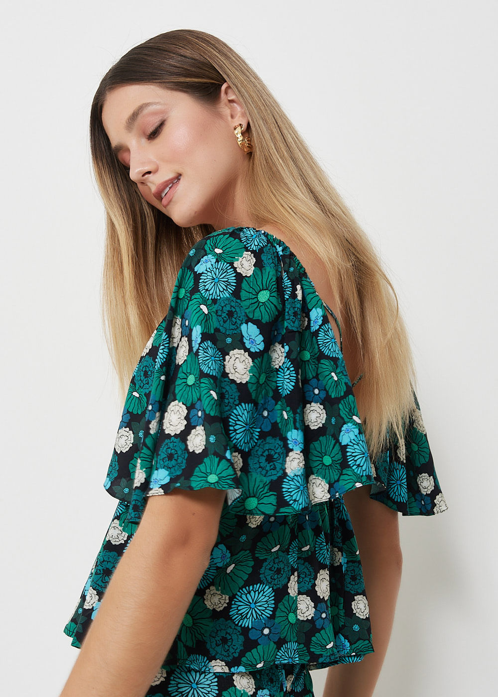 57.20.3004EST BLUSA DECOTE PRINCESA ESTAMPA BLOSSOM