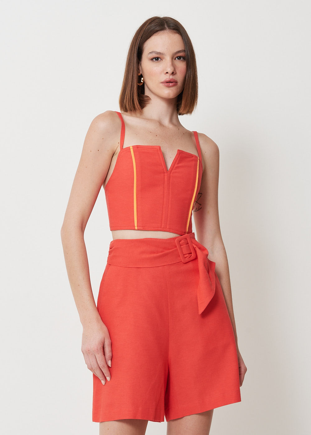 59.60.3034TMT TOP CROPPED ALCINHA DETALHE VIVO