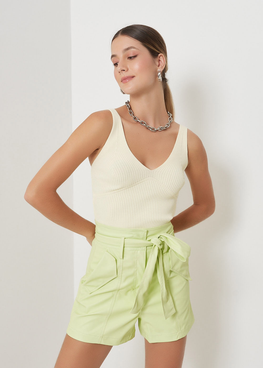 32.40.3002LEM SHORTS COURO SINTÉTICO LAPELA BOLSOS