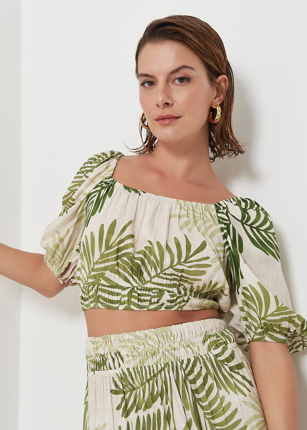 59.60.3020EST BLUSA CROPPED MANGA CURTA ESTAMPA PALMEIRA