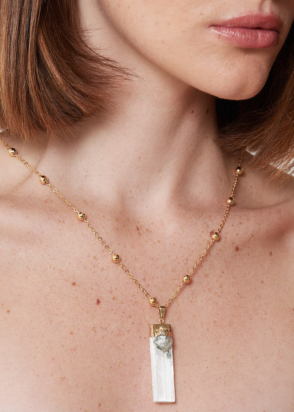 75.00.3003DOU COLAR LONGO PINGENTE PEDRAS NATURAIS