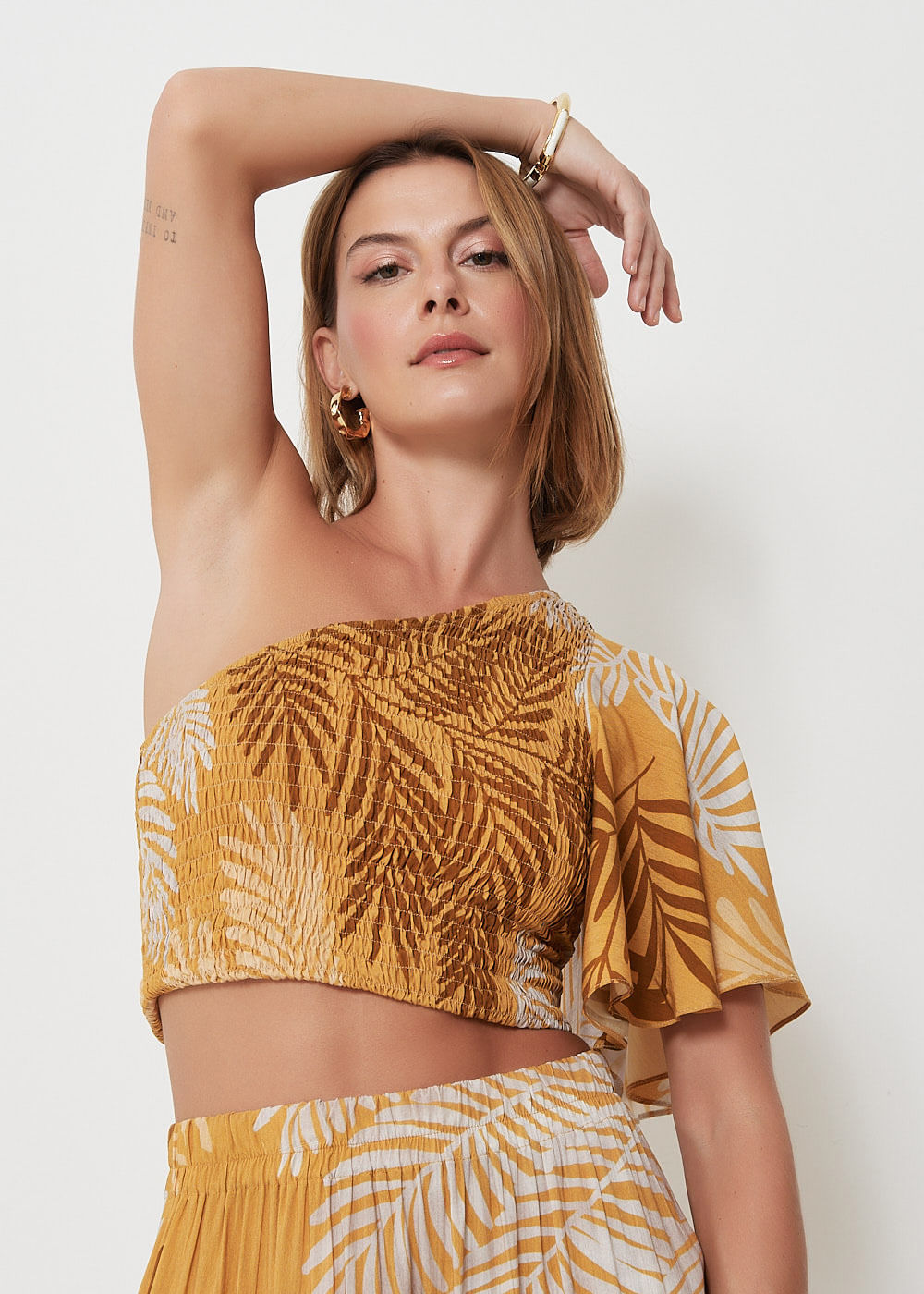 59.60.3021EST BLUSA CROPPED OMBRO ÚNICO ESTAMPA PALMEIRA
