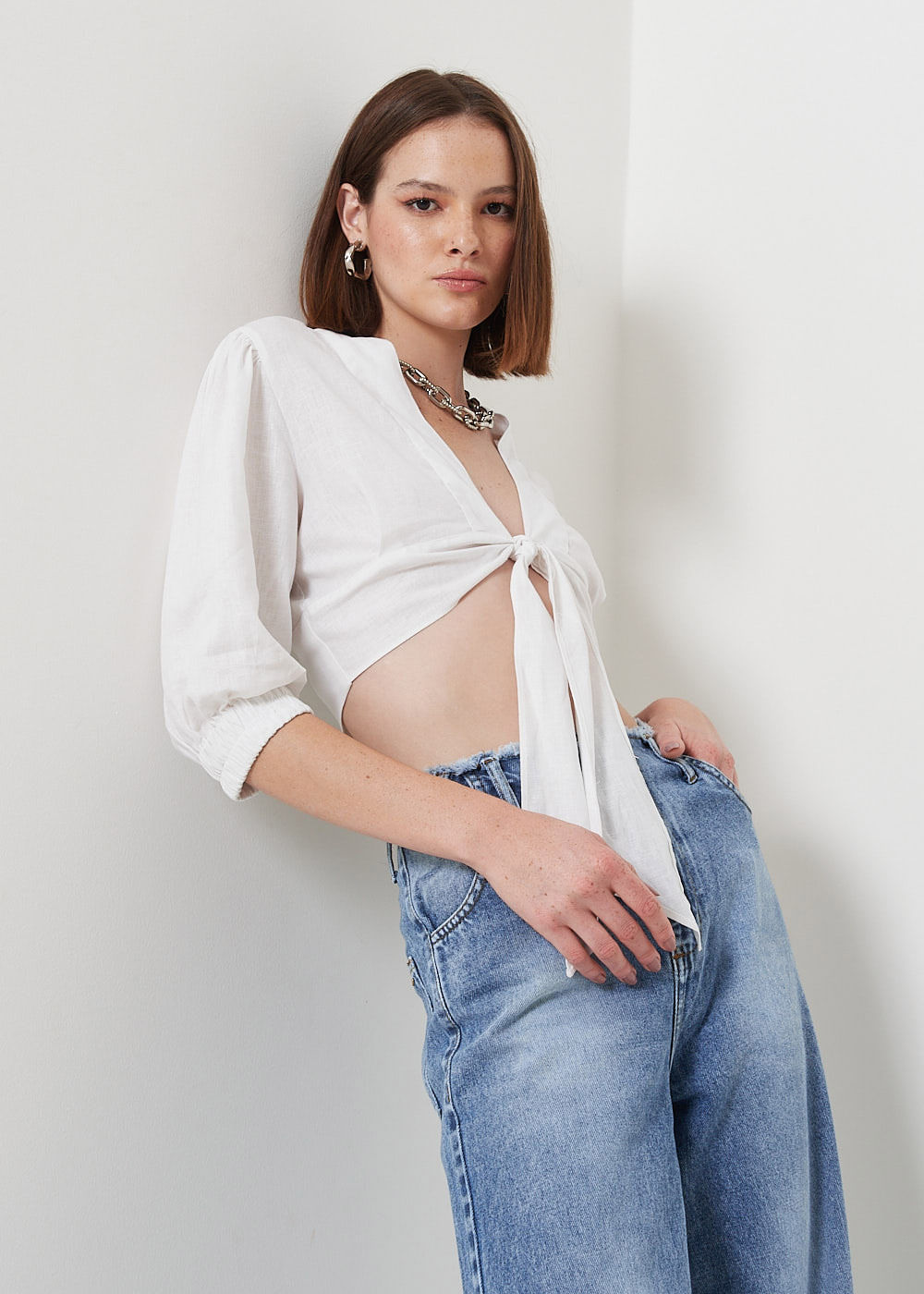 59.60.3049BCO BLUSA CROPPED AMARRAÇÃO LINHO