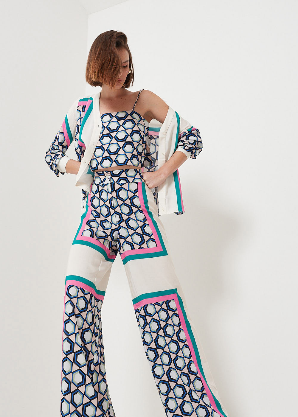 52.23.3003EST CALÇA PANTALONA ESTAMPA LENÇO GEOMÉTRICO