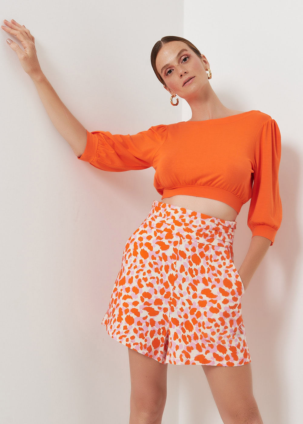 69.60.3004MNG BLUSA CROPPED MALHA DECOTE COSTAS