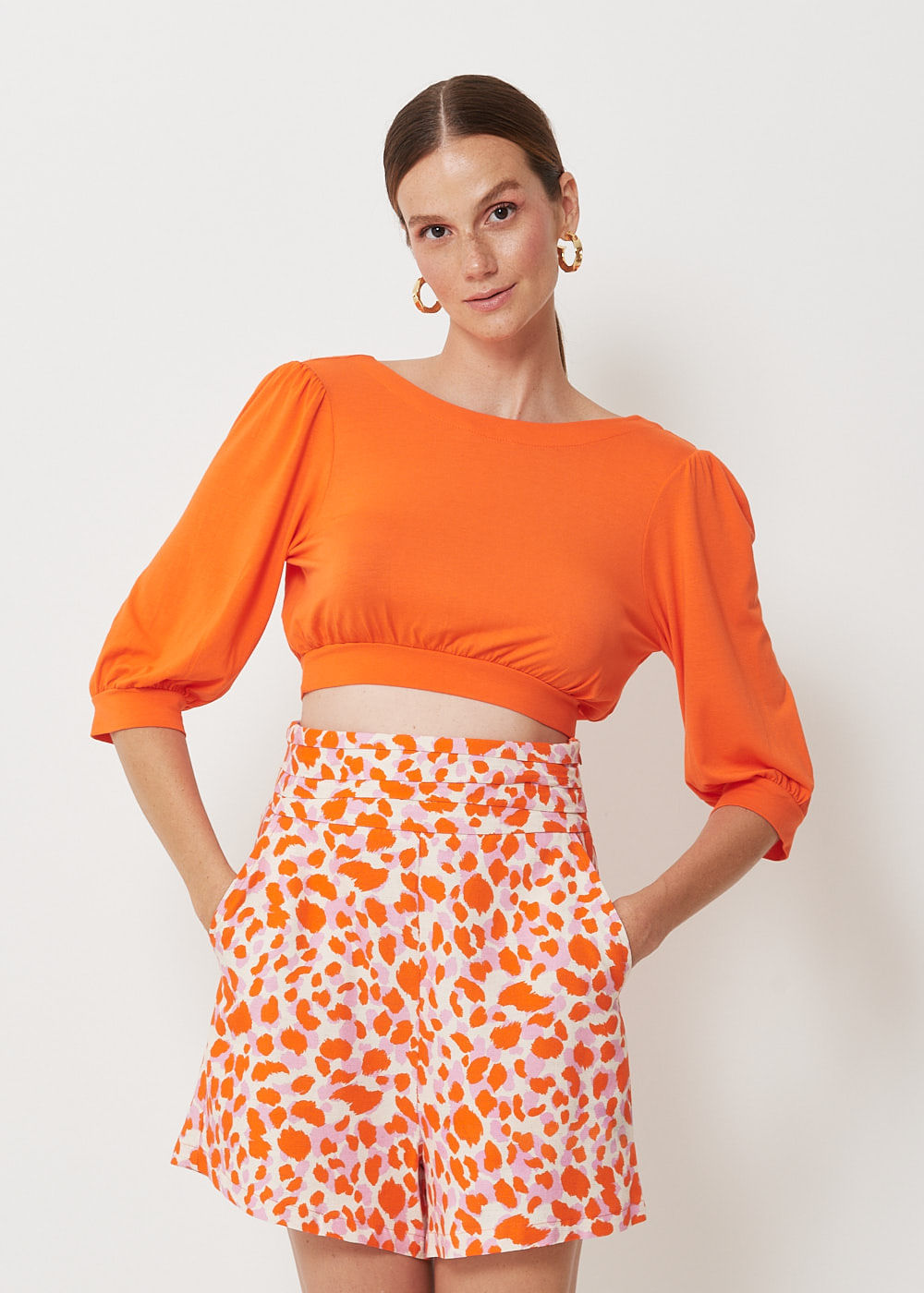 69.60.3004MNG BLUSA CROPPED MALHA DECOTE COSTAS