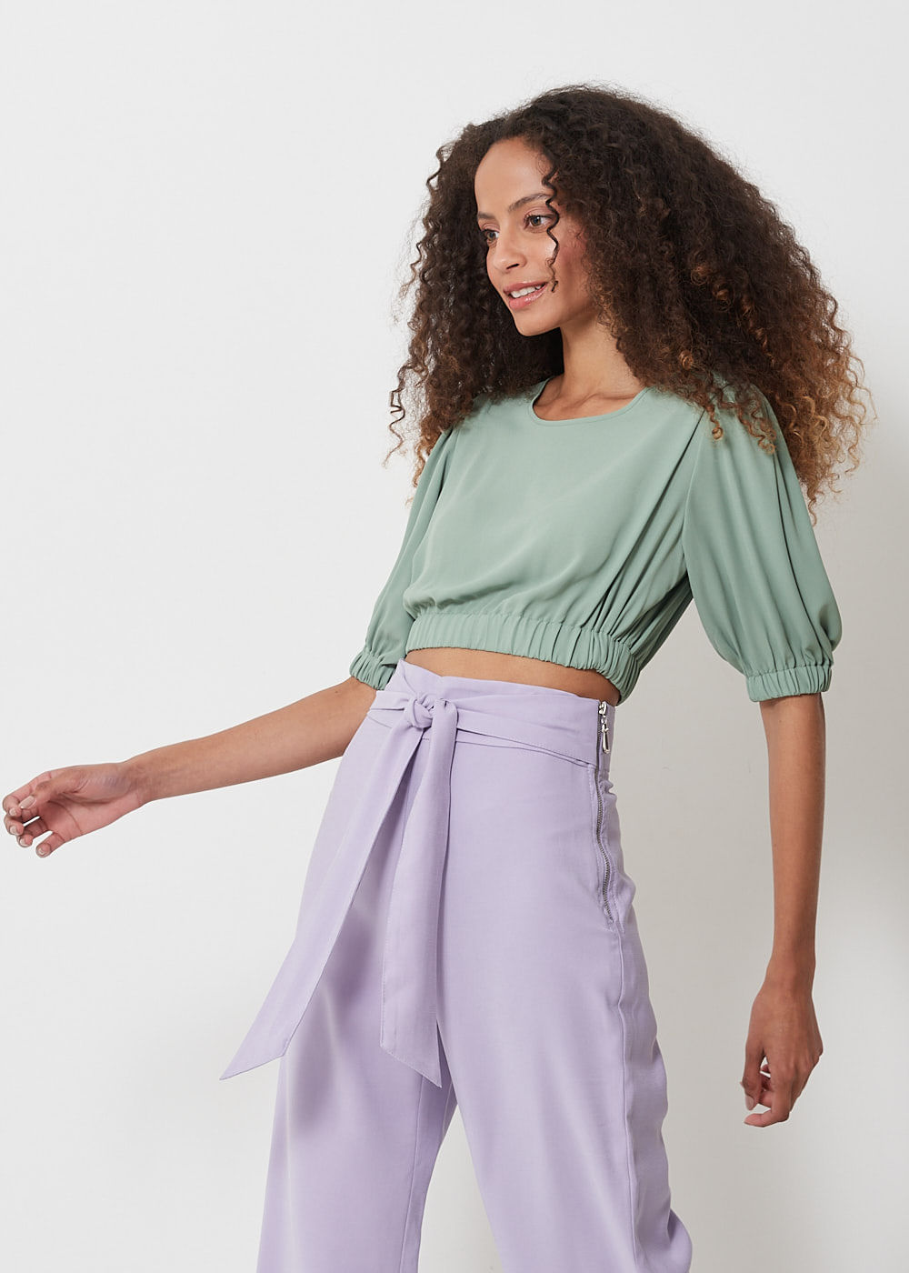 59.60.3052JAD BLUSA CROPPED CHIFFON MANGA BUFANTE