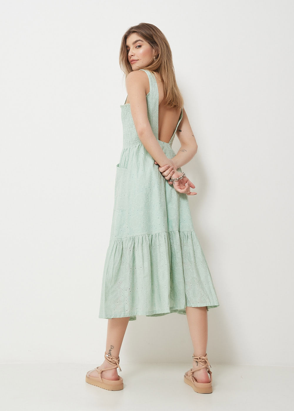 53.11.3022MEN VESTIDO MIDI REGATA LAISE