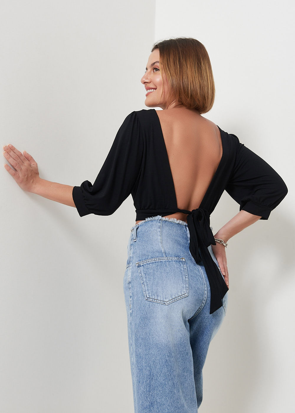 69.60.3004PTO BLUSA CROPPED MALHA DECOTE COSTAS