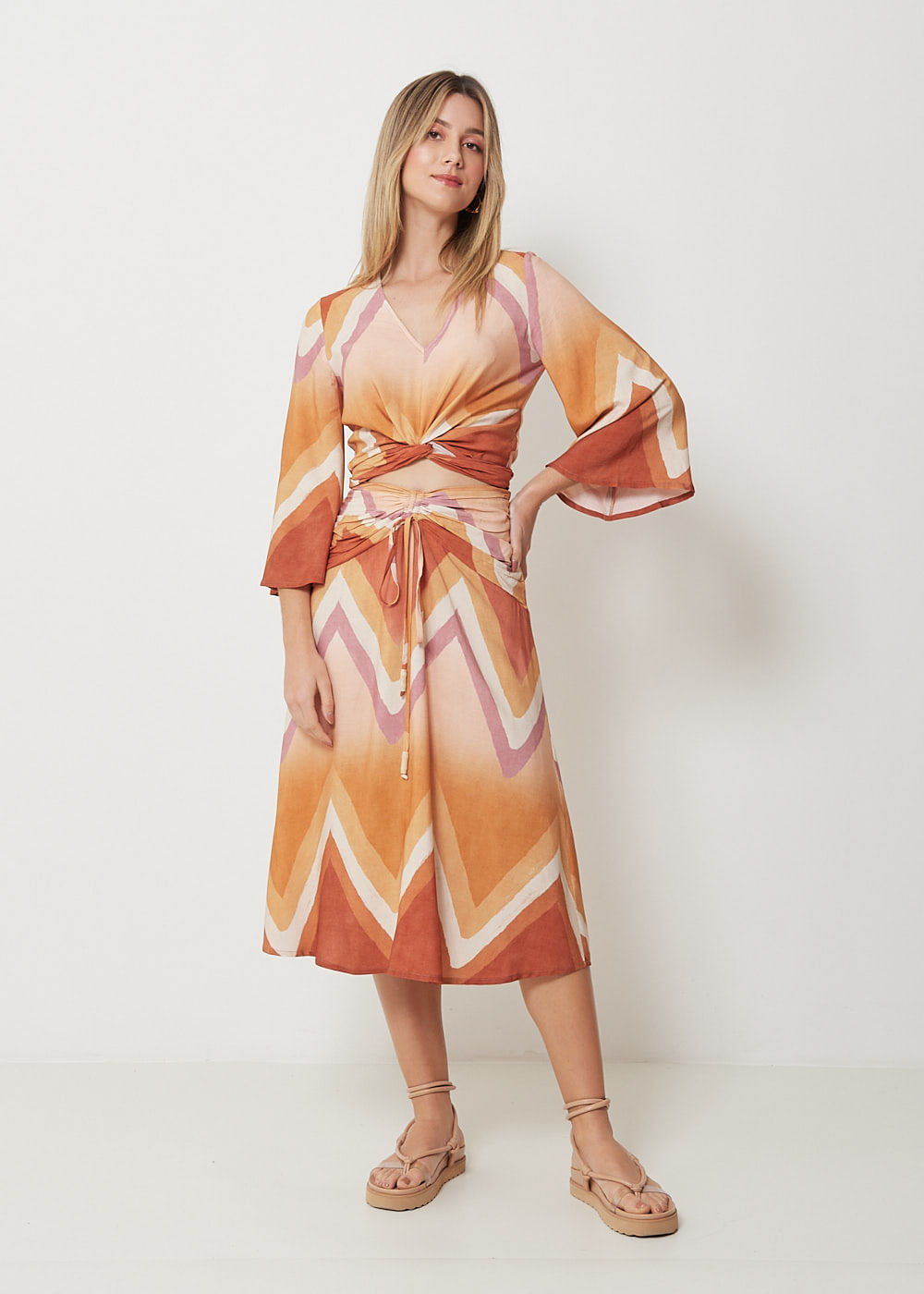 54.21.3017EST SAIA MIDI PALA COM FRANZIDO ESTAMPA CHEVRON MEDITERRÂNEO