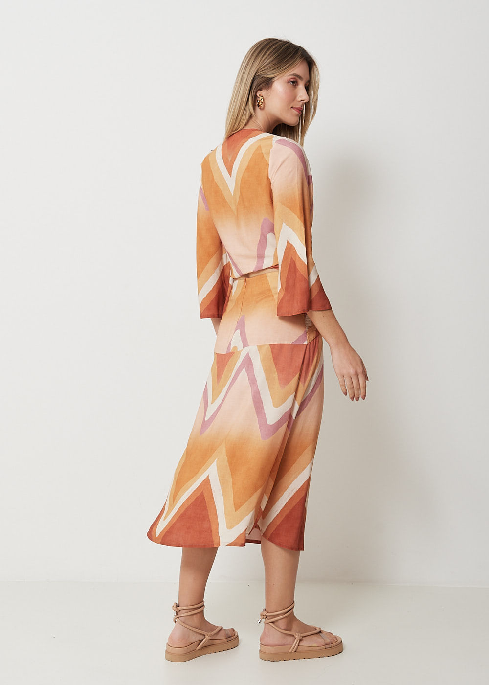 54.21.3017EST SAIA MIDI PALA COM FRANZIDO ESTAMPA CHEVRON MEDITERRÂNEO