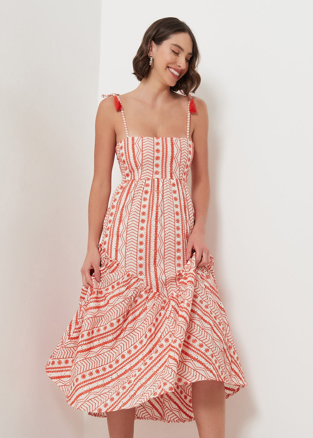 53.00.3002TMT VESTIDO MIDI REGATA BORDADO