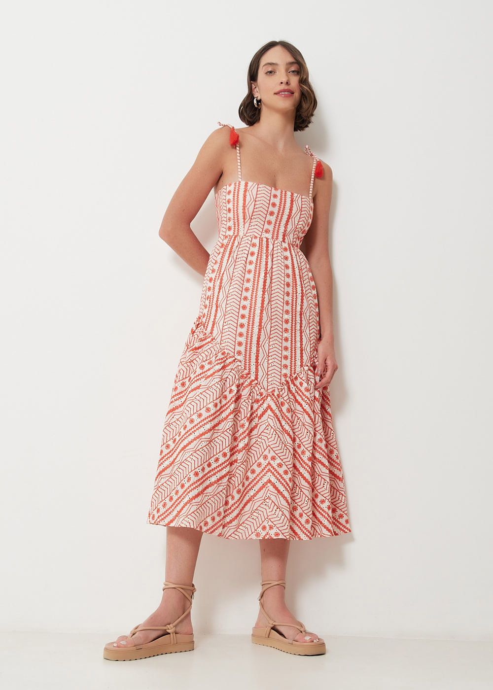 53.00.3002TMT VESTIDO MIDI REGATA BORDADO