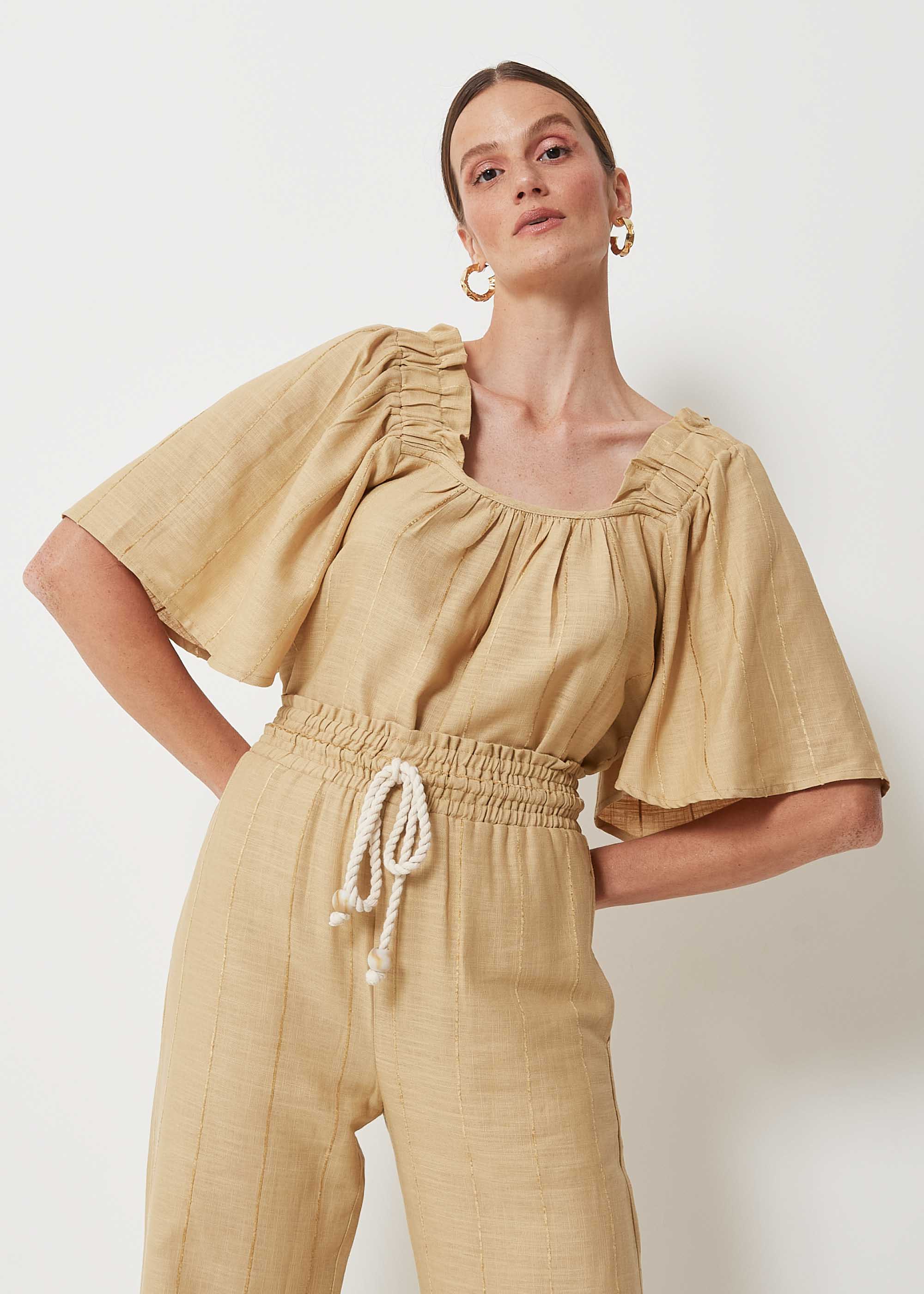 57.40.3006PLH BLUSA MANGA CURTA OMBROS ELÁSTICO