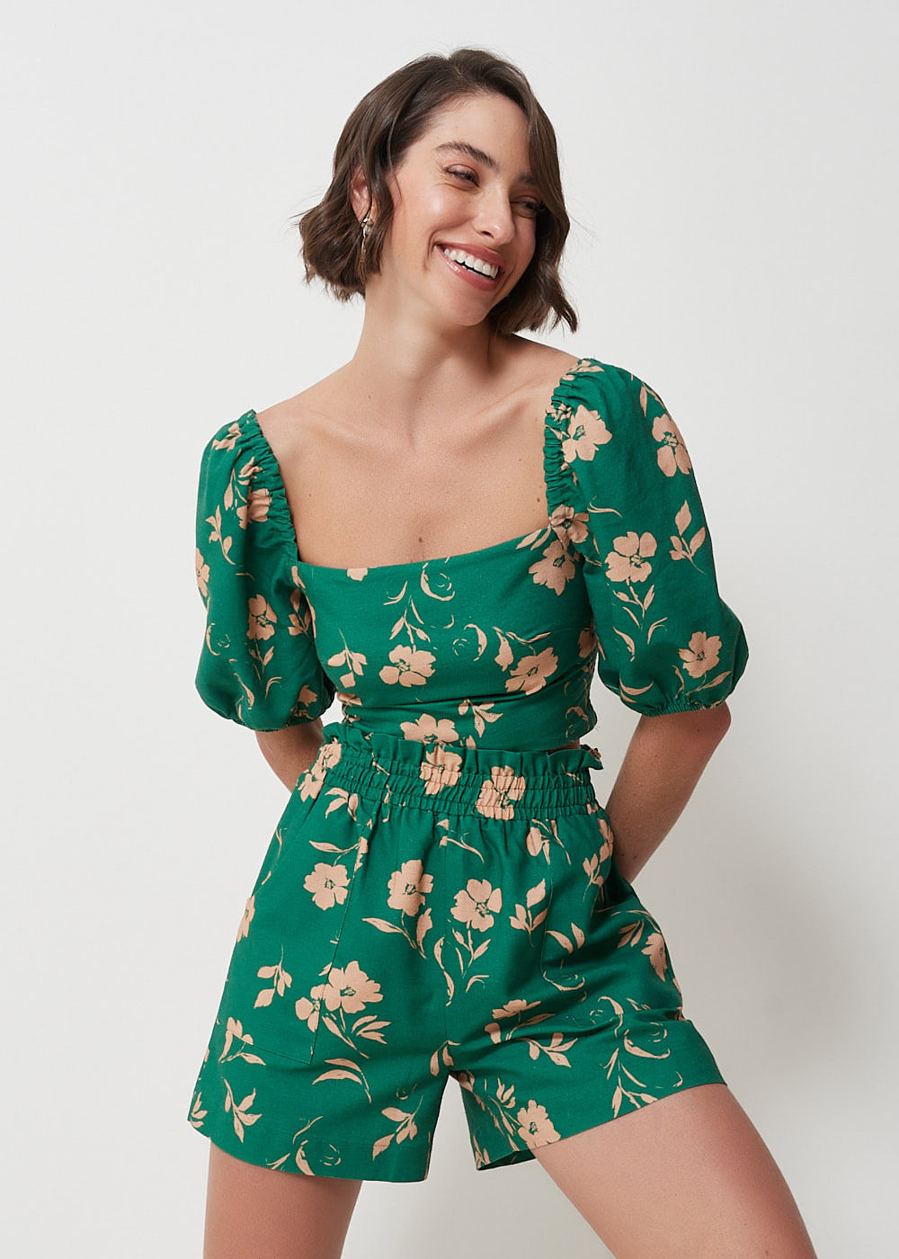 59.60.3086EST BLUSA CROPPED MANGA BUFANTE ESTAMPA FLORAL MINIMALISTA