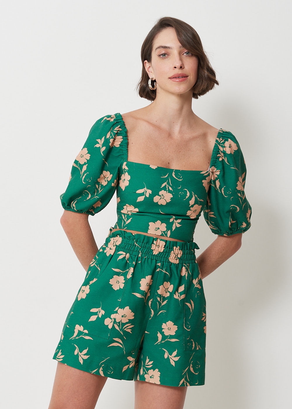 59.60.3086EST BLUSA CROPPED MANGA BUFANTE ESTAMPA FLORAL MINIMALISTA