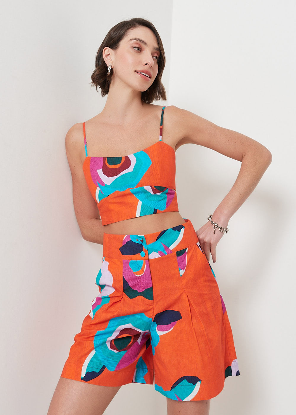 59.60.3081EST TOP CROPPED ALCINHA ESTAMPA ROSES