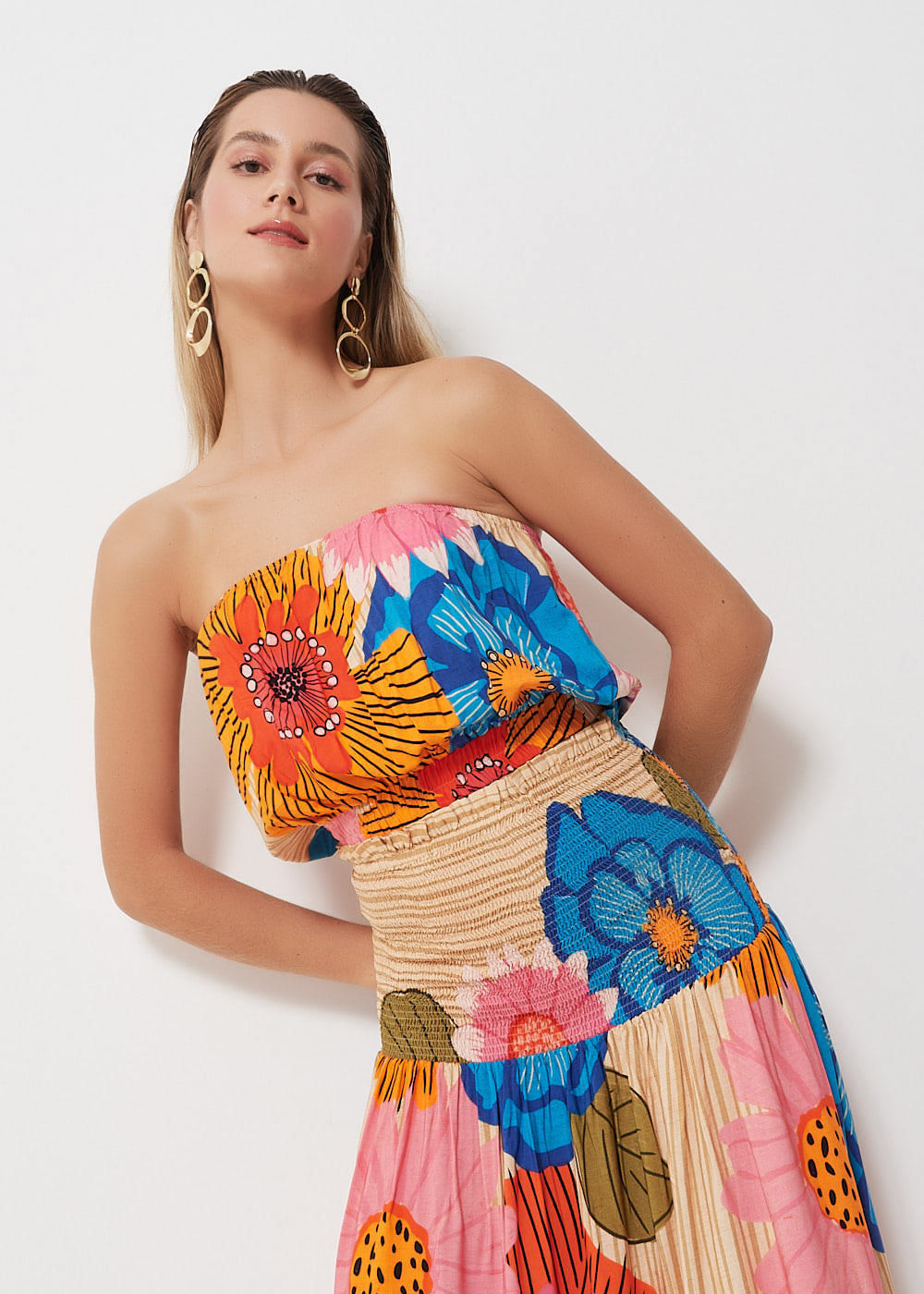 59.60.3064EST BLUSA CROPPED SEM ALÇAS ESTAMPA COLORFUL FLOWERS