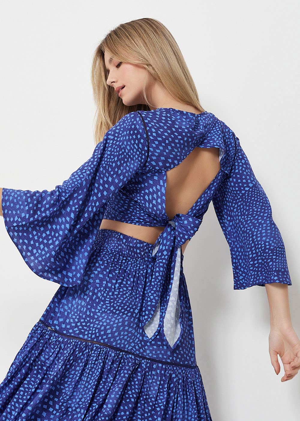 59.60.3076EST BLUSA CROPPED VAZADO COSTAS ESTAMPA GEOMETRIC PRINT