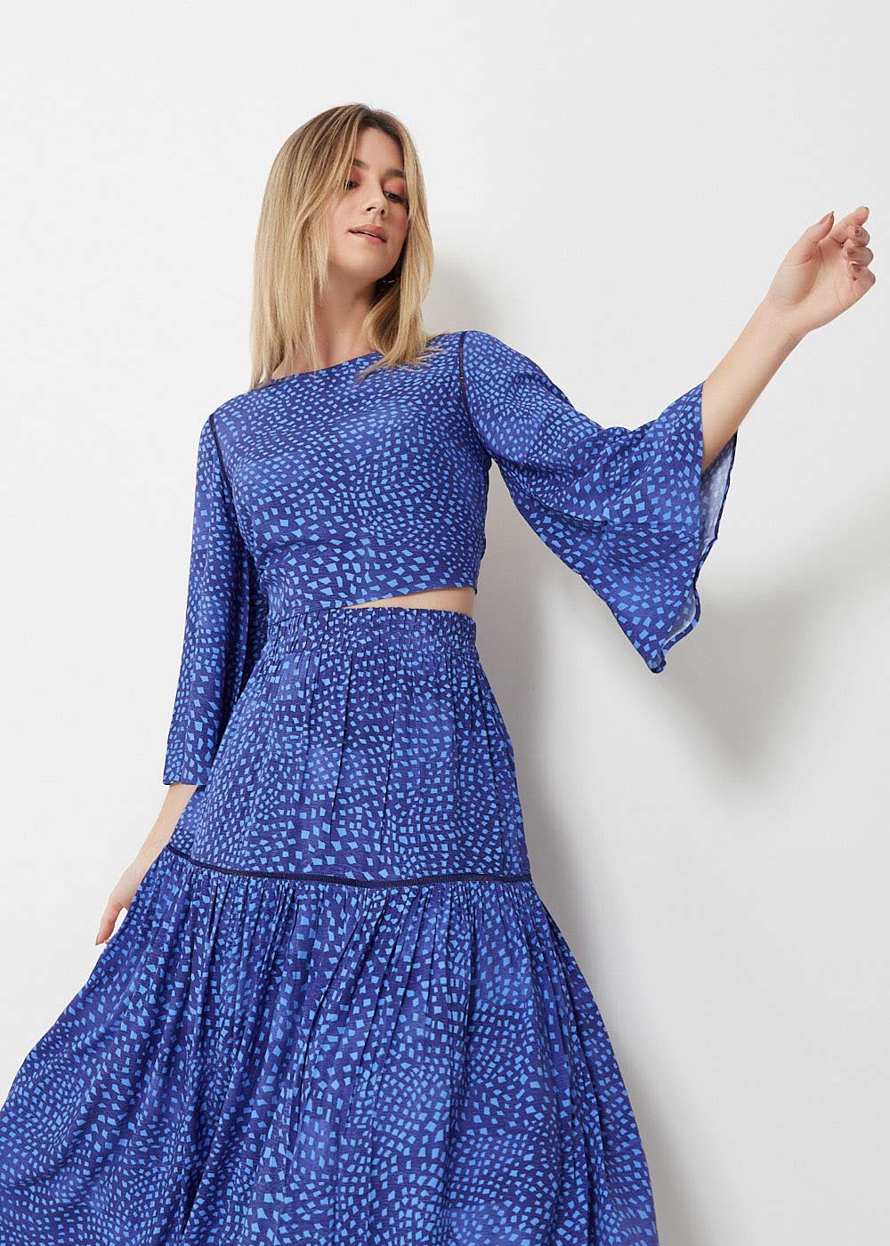 59.60.3076EST BLUSA CROPPED VAZADO COSTAS ESTAMPA GEOMETRIC PRINT