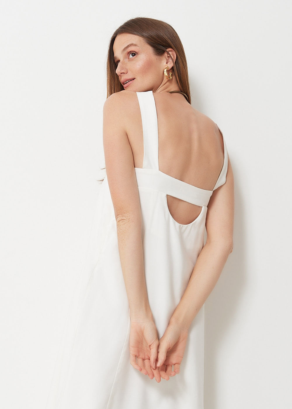 23.10.3001OFW VESTIDO CURTO REGATA PREGAS FRONTAIS