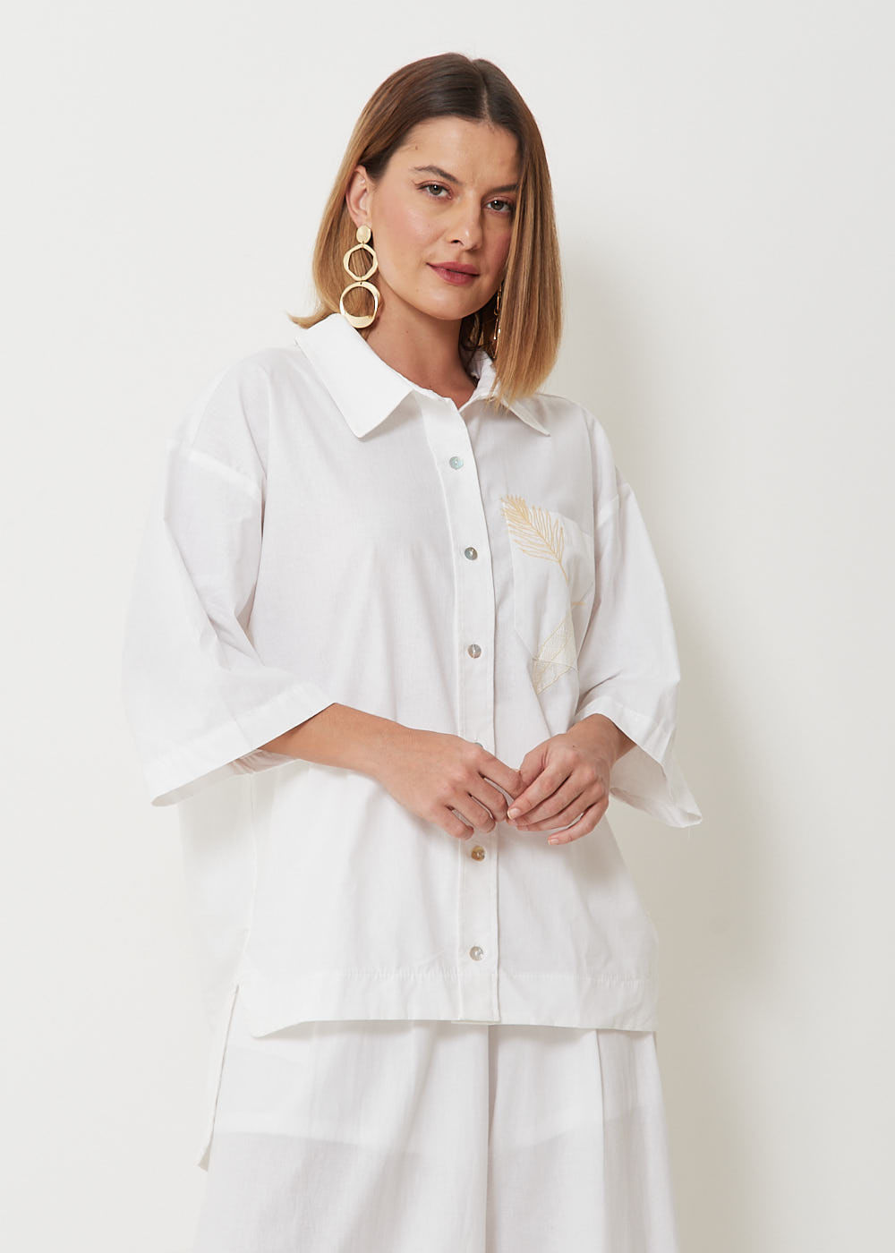 55.70.3002OFW CAMISA MANGA 7/8 COM BORDADO