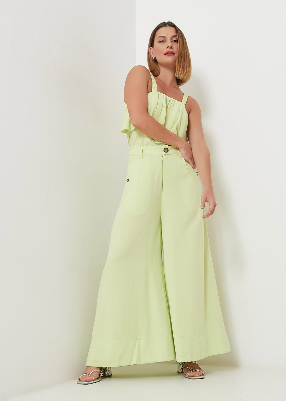 52.10.3023LEM CALÇA PANTACOURT COM BOLSOS