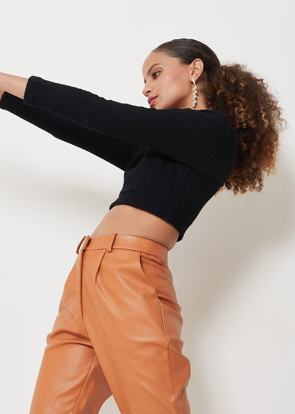 69.60.3103PTO CROPPED MANGA LONGA DECOTE QUADRADO
