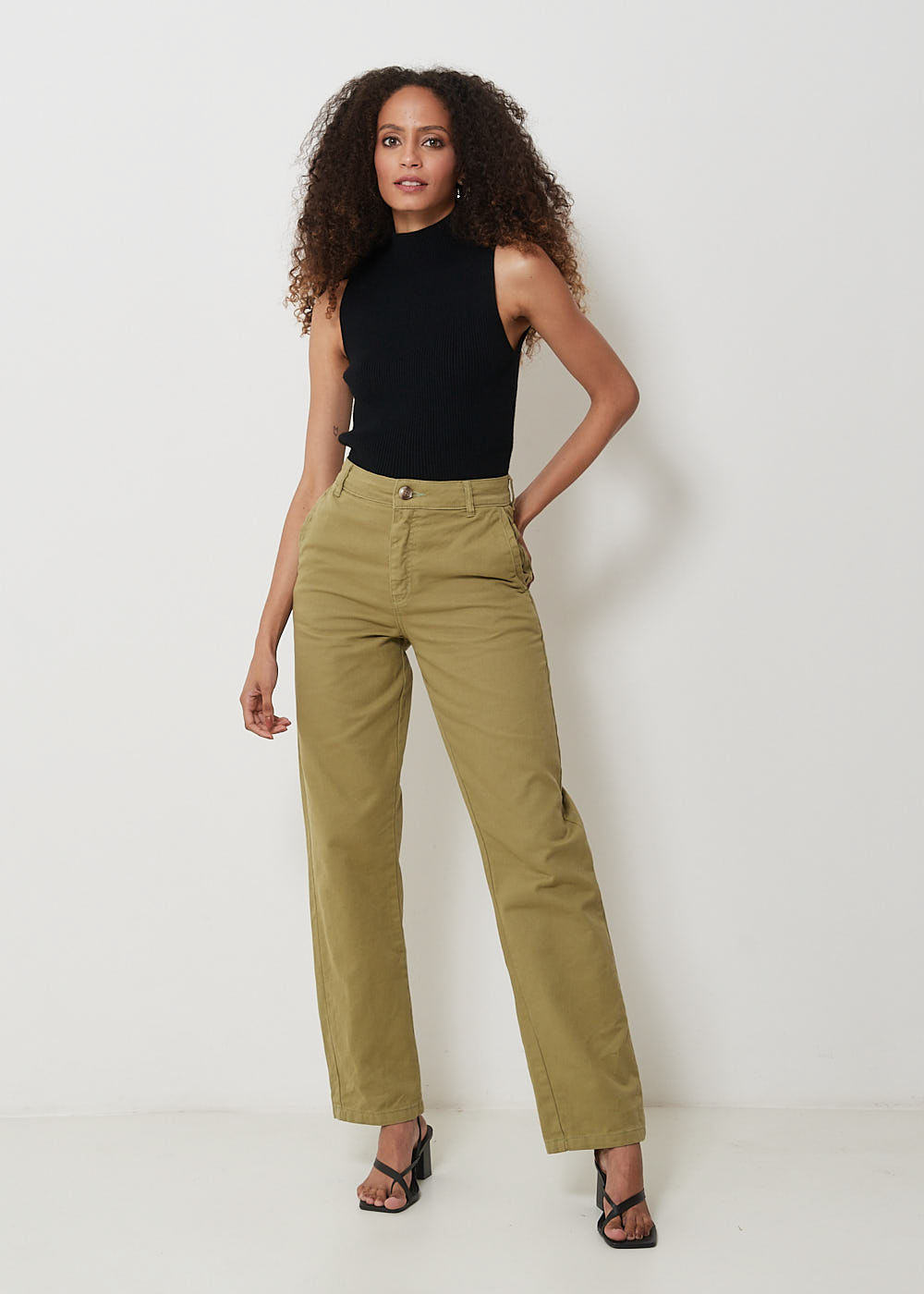 12.71.3101MIL CALÇA SARJA RETA BOLSO EMBUTIDO