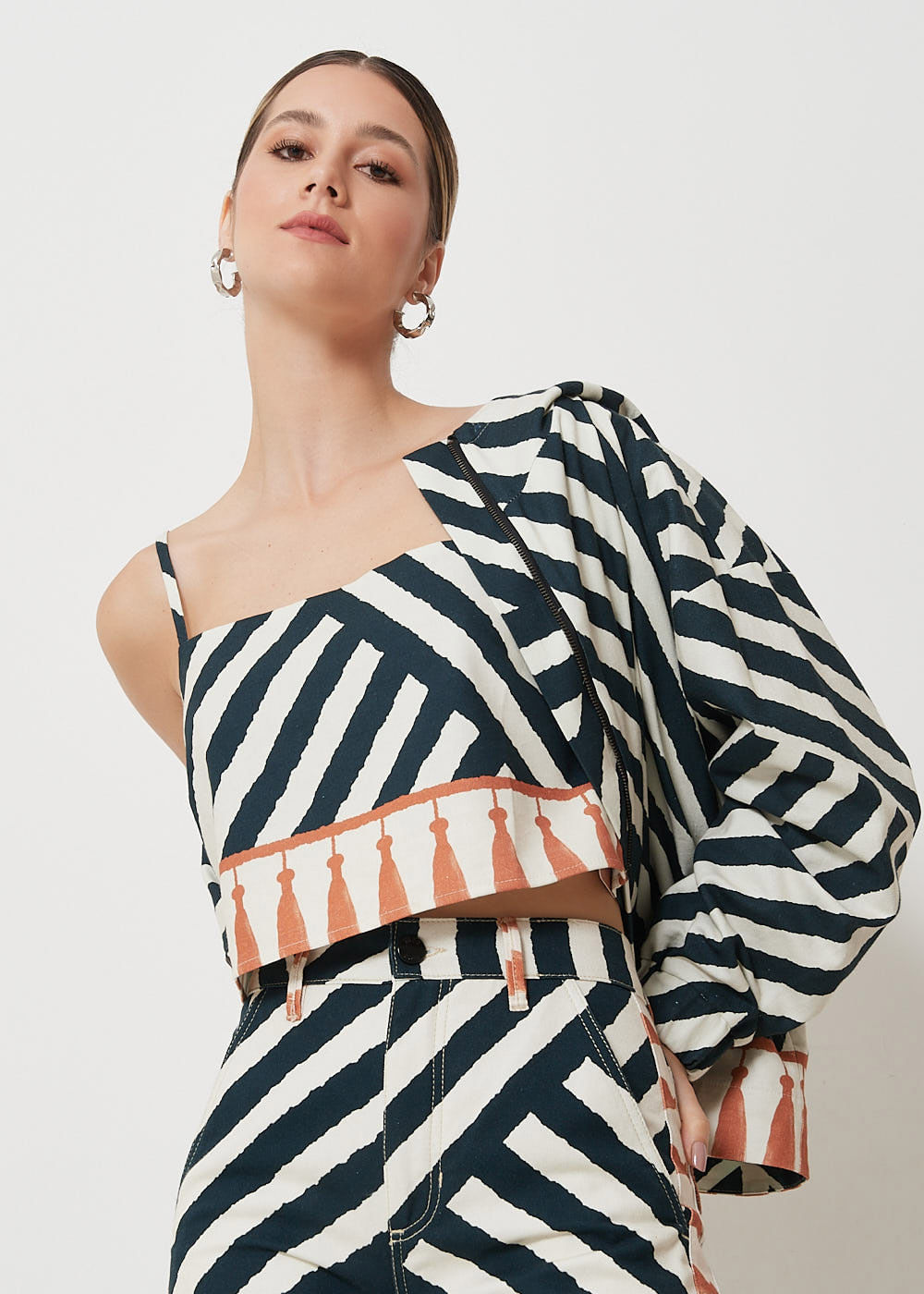 59.60.3104EST REGATA CROPPED ALCINHA ESTAMPA LISTRAS AZULEJO