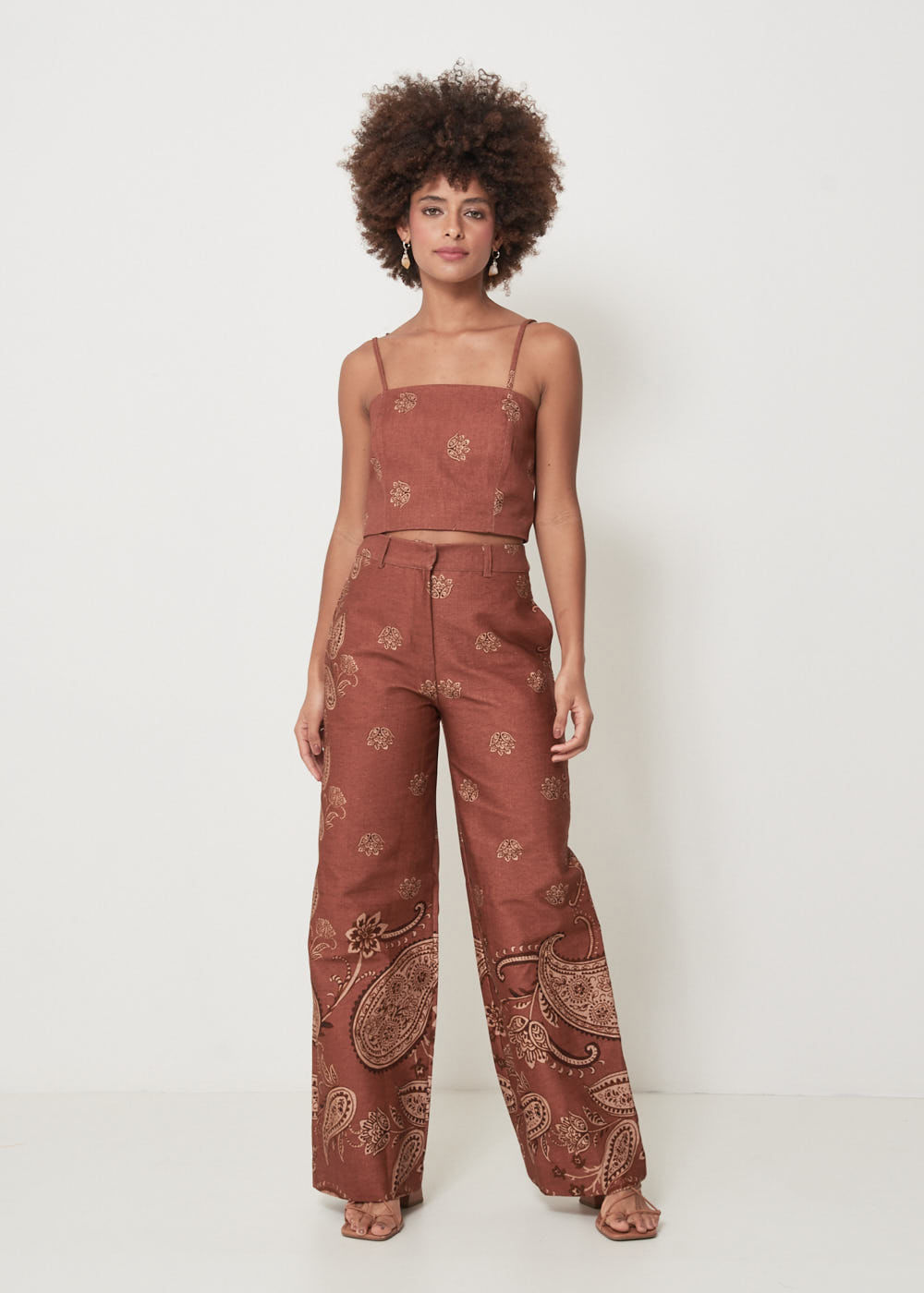 52.23.3120EST CALÇA WIDE LEG ESTAMPA PAISLEY FLOR DE LÓTUS