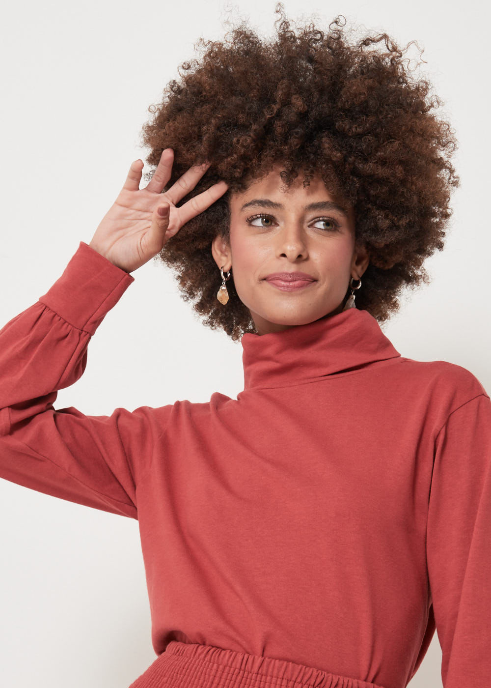 66.70.3102SUM BLUSA MANGA LONGA MALHA GOLA ALTA