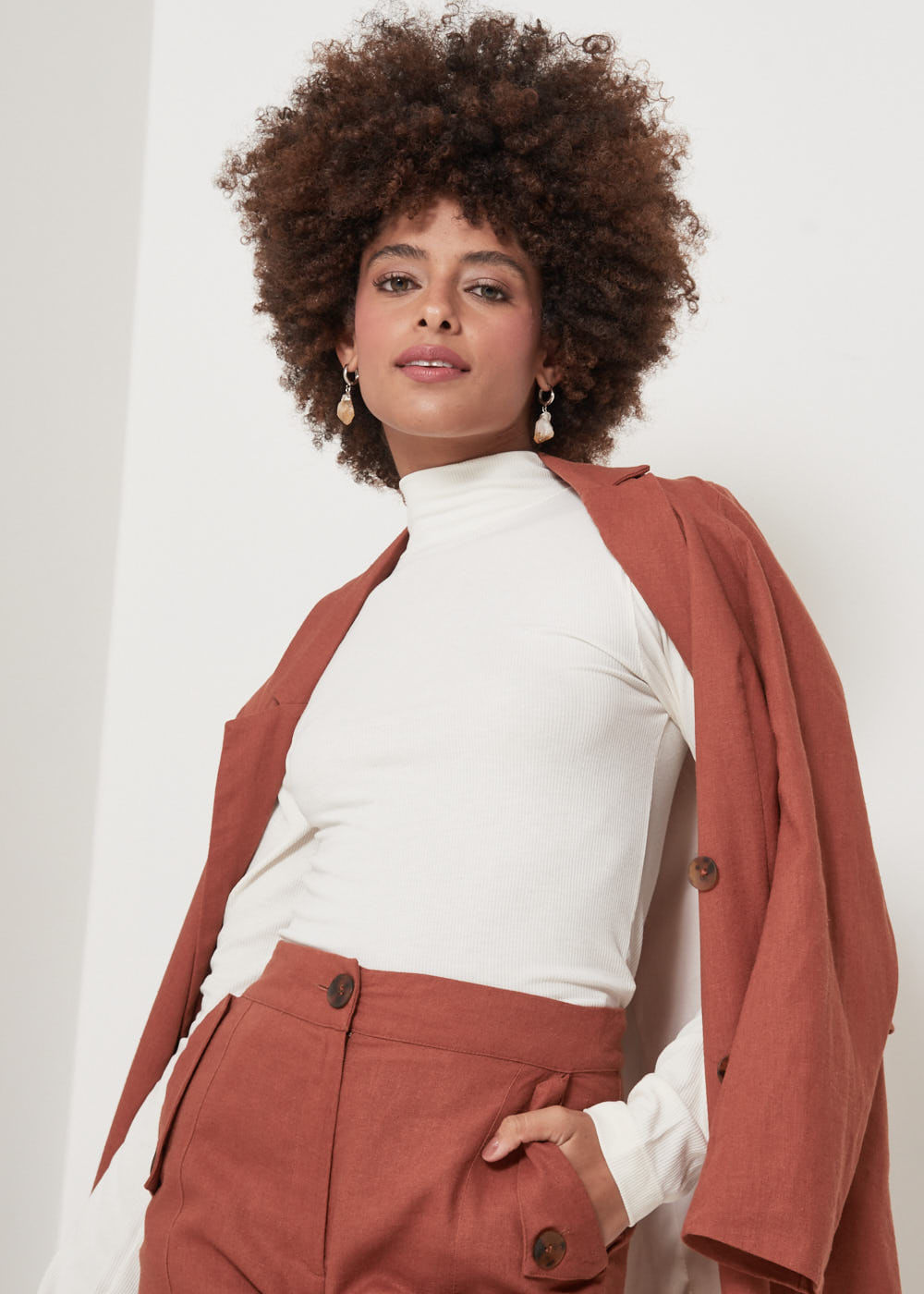 66.10.3101OFW BLUSA MANGA LONGA BÁSICA MALHA CANELADA