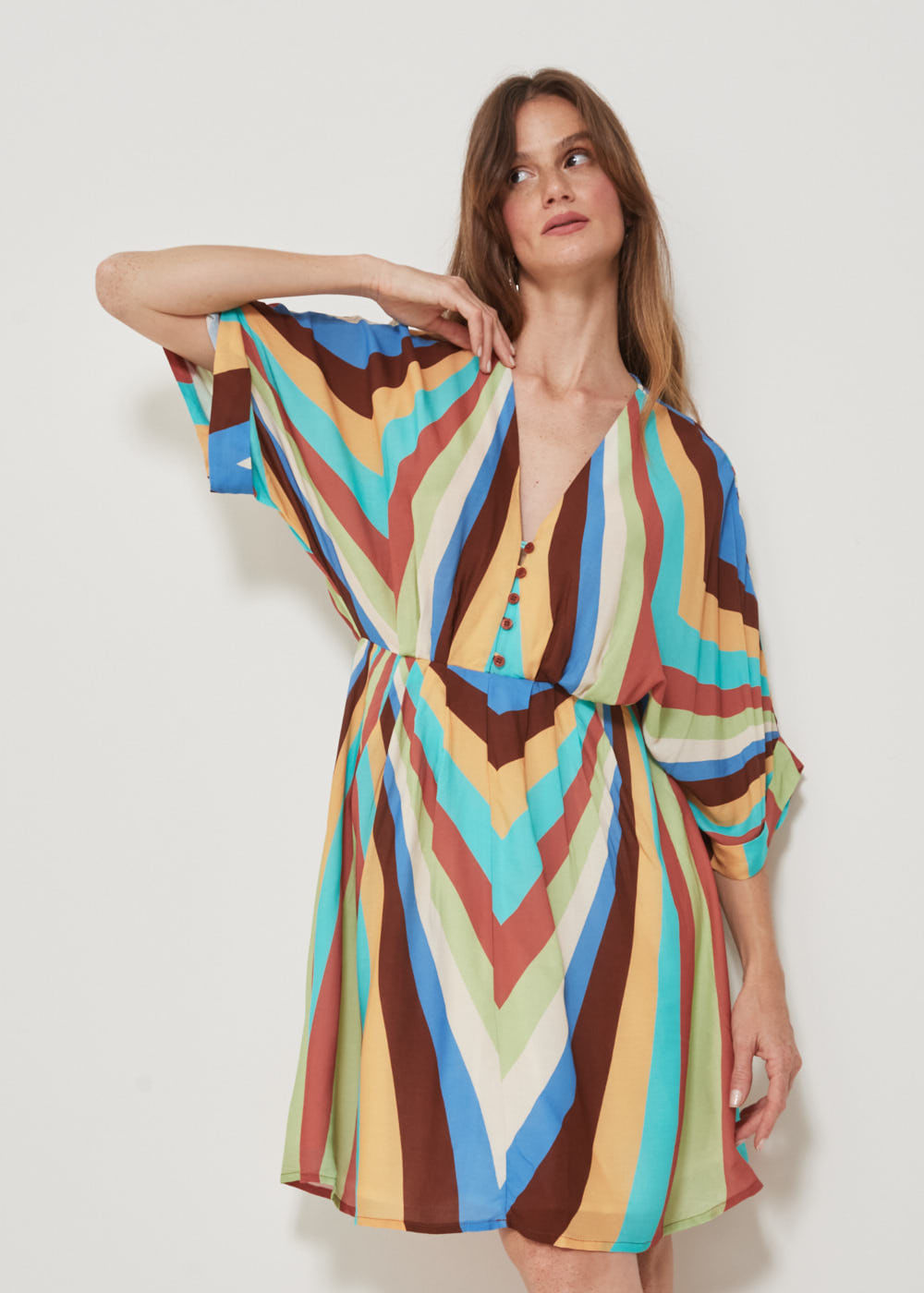 53.22.3211EST VESTIDO DECOTE V ESTAMPA  RAINBOW