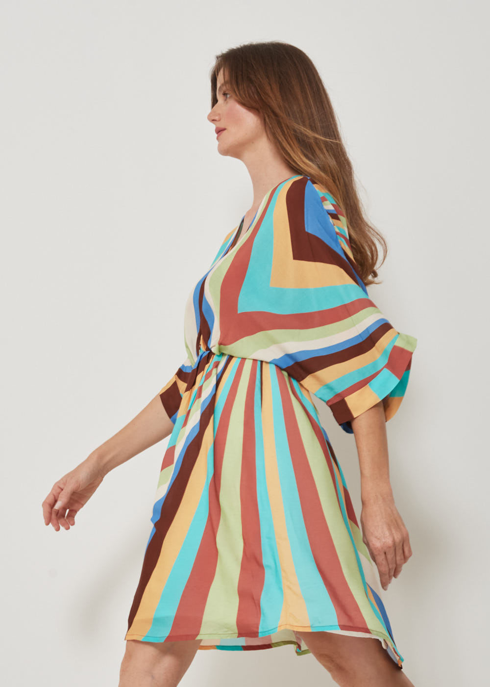 53.22.3211EST VESTIDO DECOTE V ESTAMPA  RAINBOW