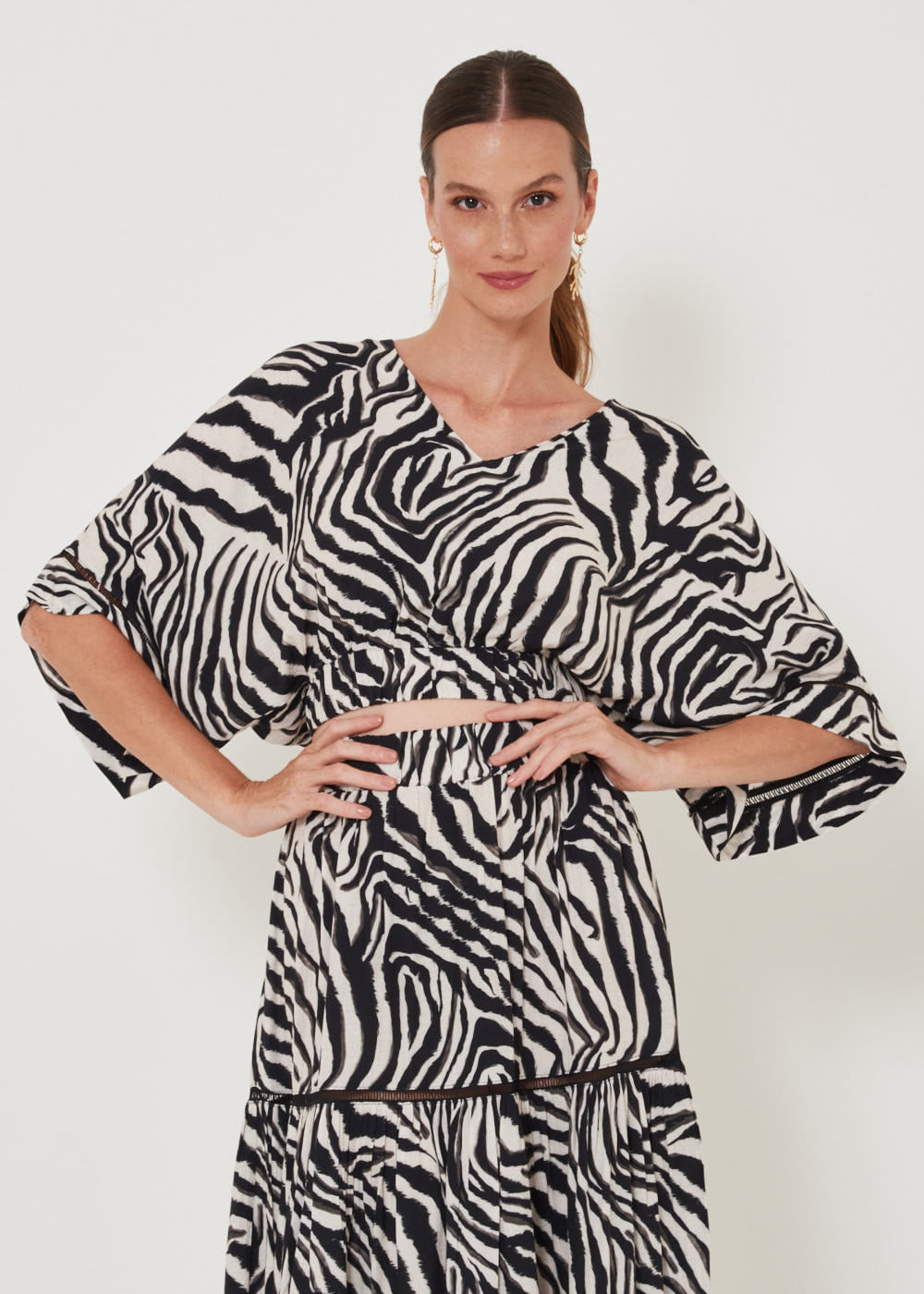 56.20.3205EST BLUSA MANGA 3/4 ESTAMPA ZEBRA NATURE