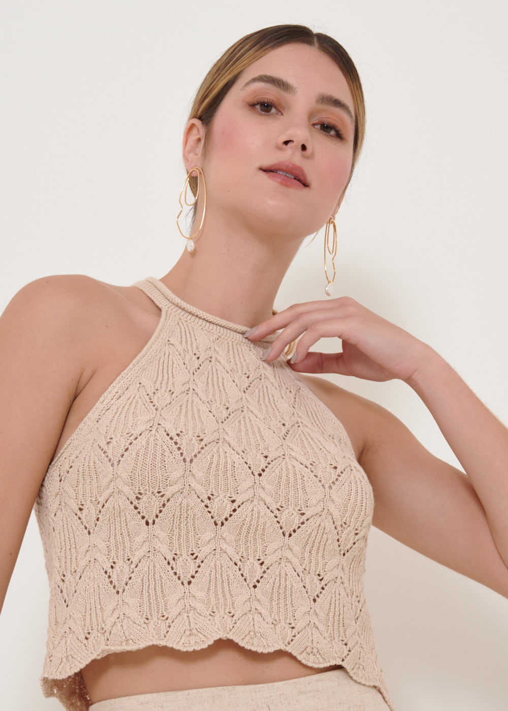 48.40.3206ARE REGATA DE TRICOT PONTO VAZADO HALTER NECK