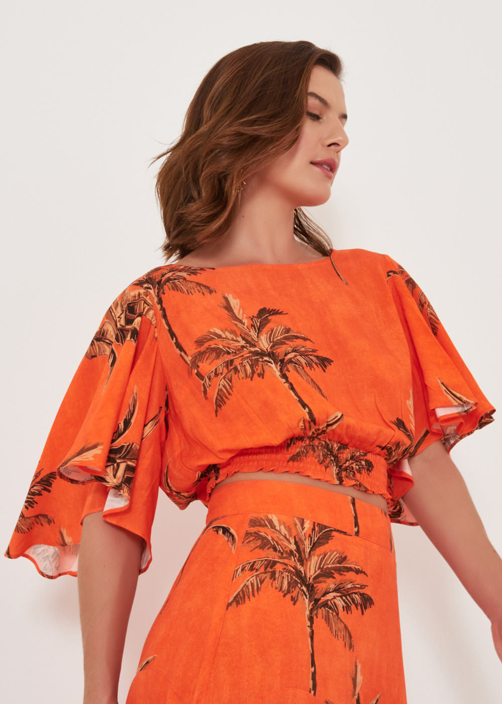 57.20.3204EST BLUSA MANGA SINO ESTAMPA COQUEIRO TROPICAL
