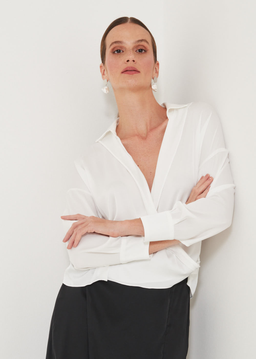 56.40.3201OFW CAMISA AMPLA TRANSPASSADA EM CETIM