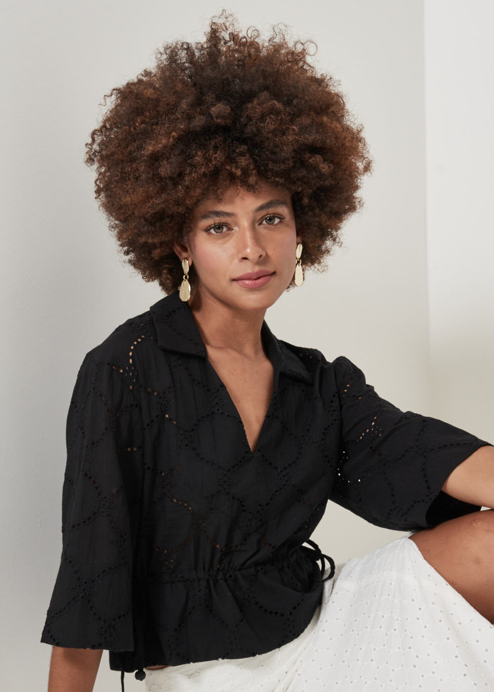 57.70.3201PTO BLUSA  LAISE M/C DECOTE V AMARRAÇÃO