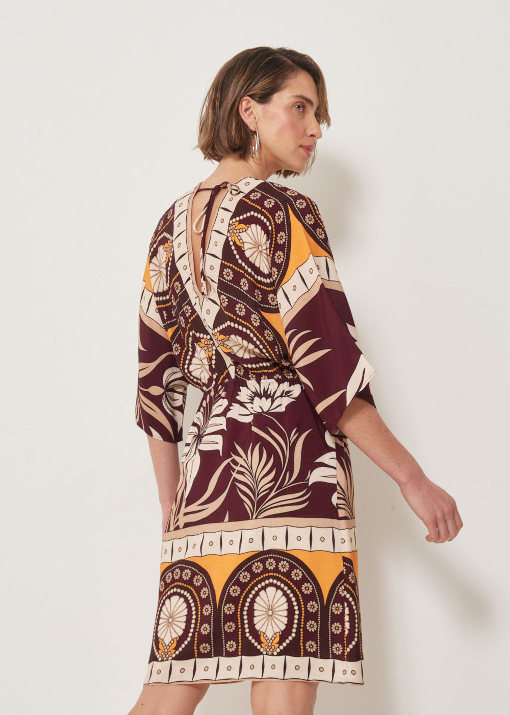 53.22.3208EST VESTIDO DECOTE V ESTAMPA TROPICAL GARDEN