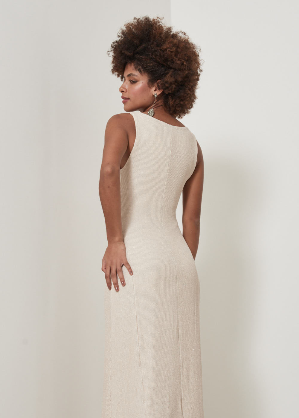 63.40.3211OFW VESTIDO LONGO DE MALHA LUREX DECOTE V