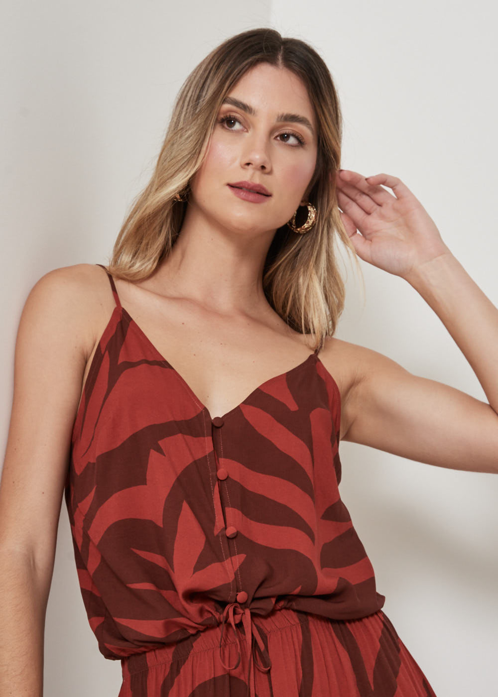 58.20.3218EST REGATA DECOTE V ESTAMPA SUMMER LEAVES