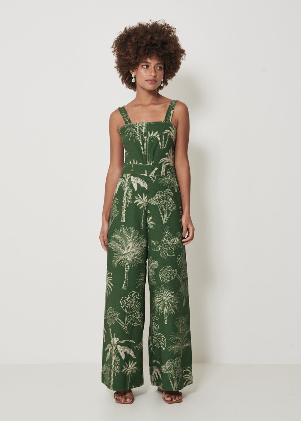 53.81.3206EST MACACÃO PANTALONA ESTAMPA BANANEIRA