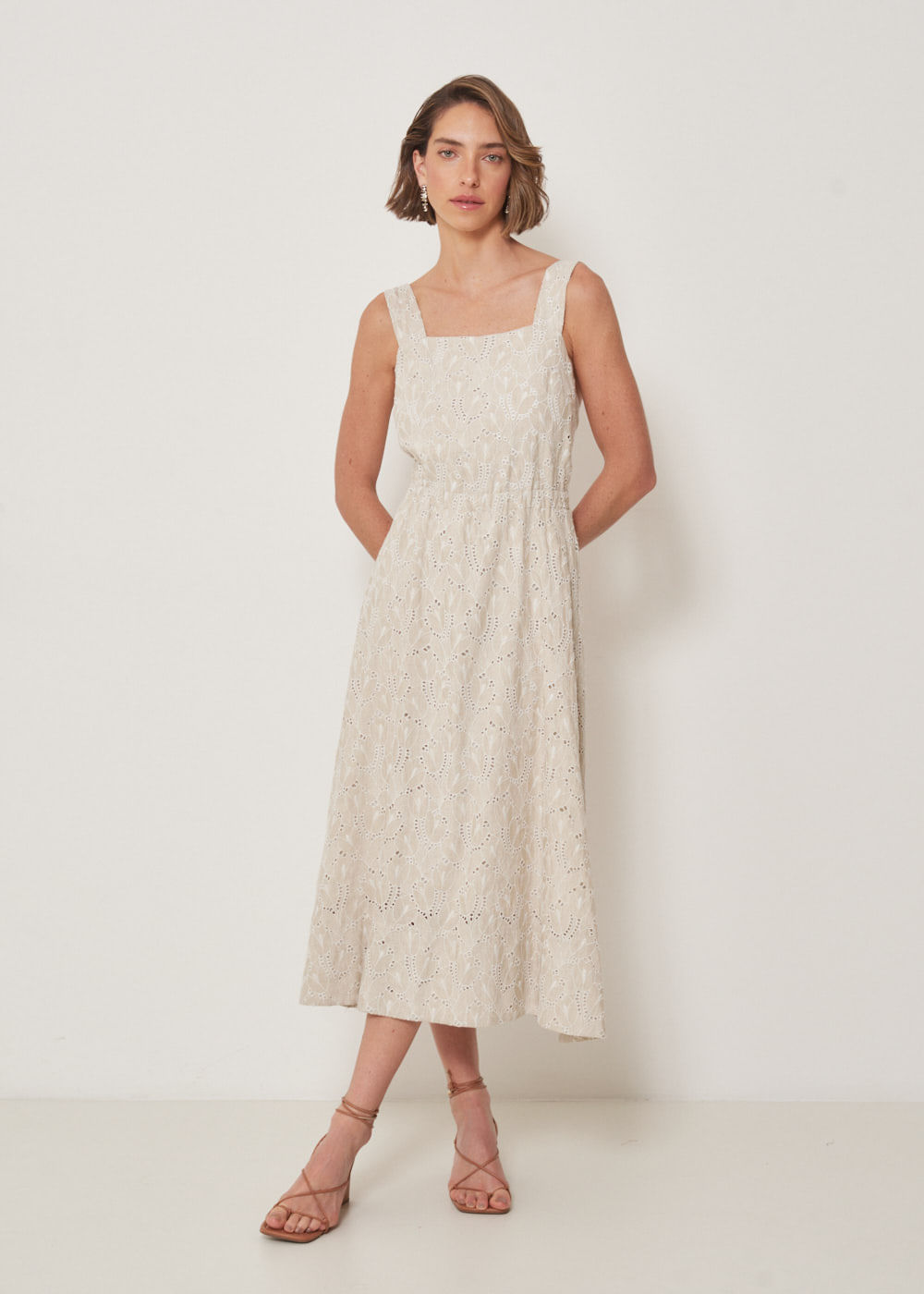 53.00.3201NAT VESTIDO MIDI REGATA BORDADO