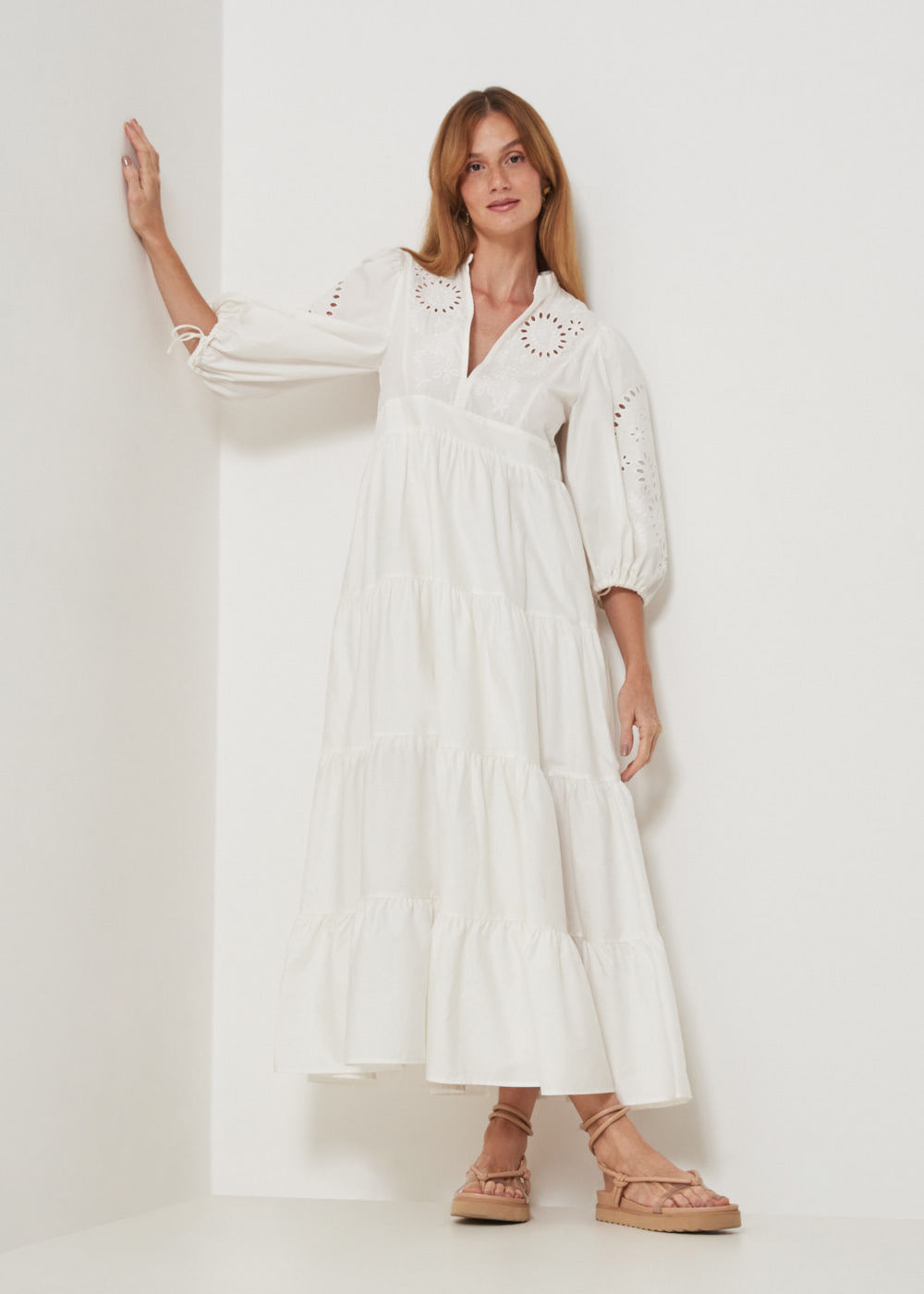 53.00.3211OFW VESTIDO LONGO BORDADO RECHILIEU