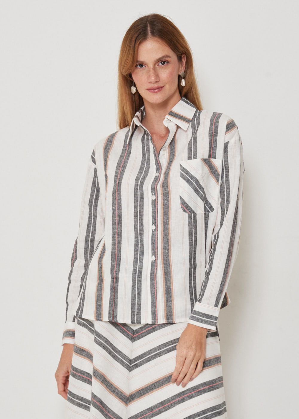 55.40.3211LI1 CAMISA OVER SIZE MANGA LONGA LISTRADA